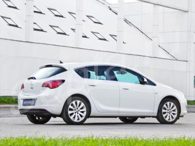 Opel astra j - 2012